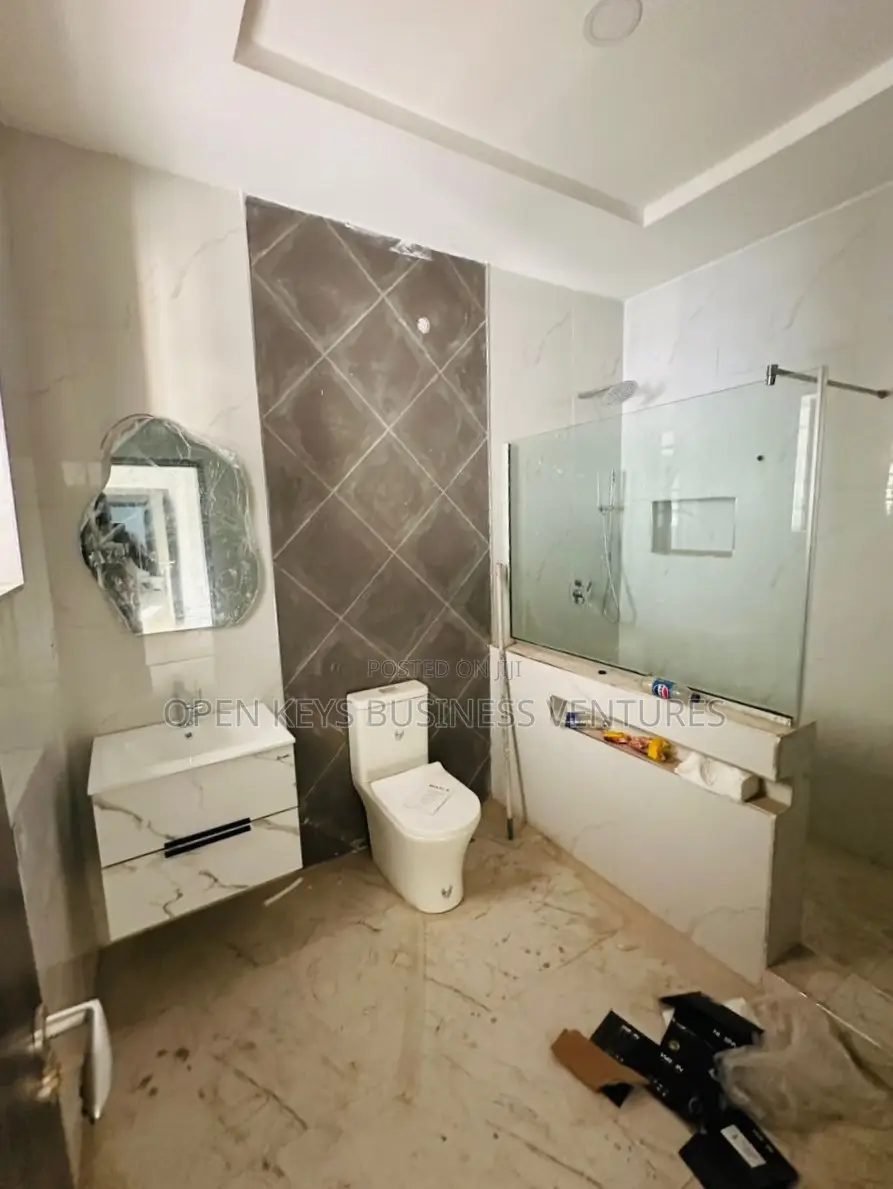 5 Bedroom Duplex With Penthouse and Bq in Akobo
