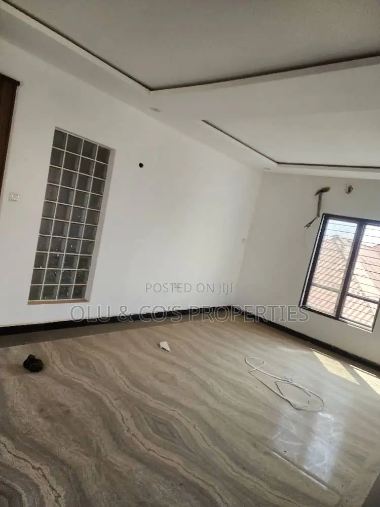 8bdrm Block of Flats in A Mini Estate, Katampe Extension for sale in Katampe Extension