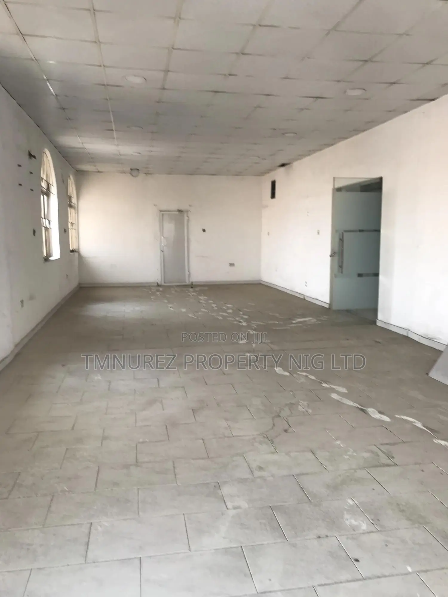 Open Space Show Room in Ologolo