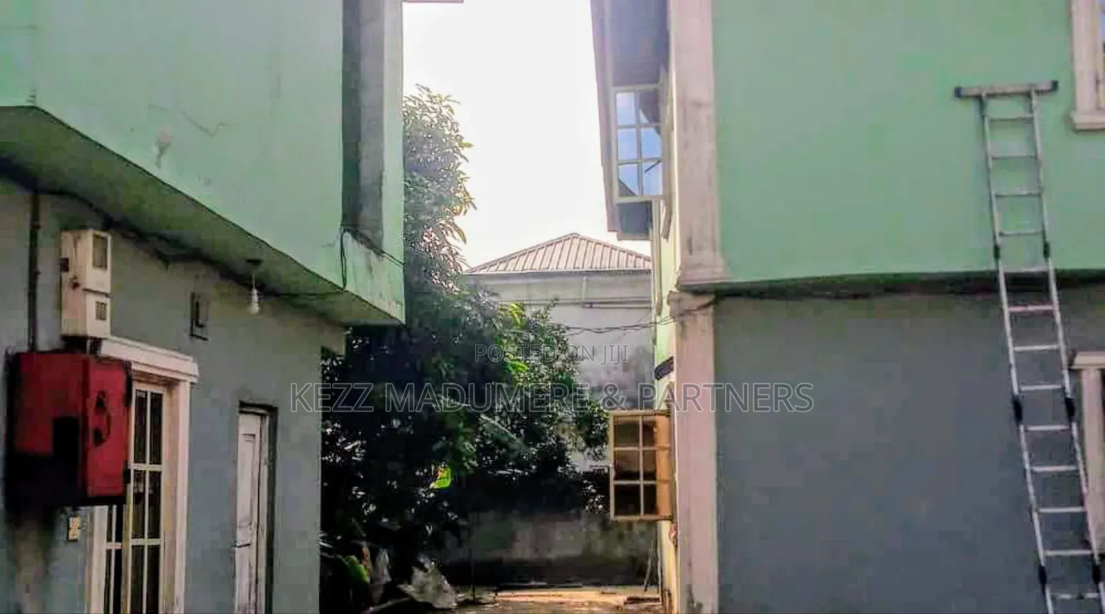 4bdrm Duplex in Off Sars Road, Port for sale in Port-Harcourt
