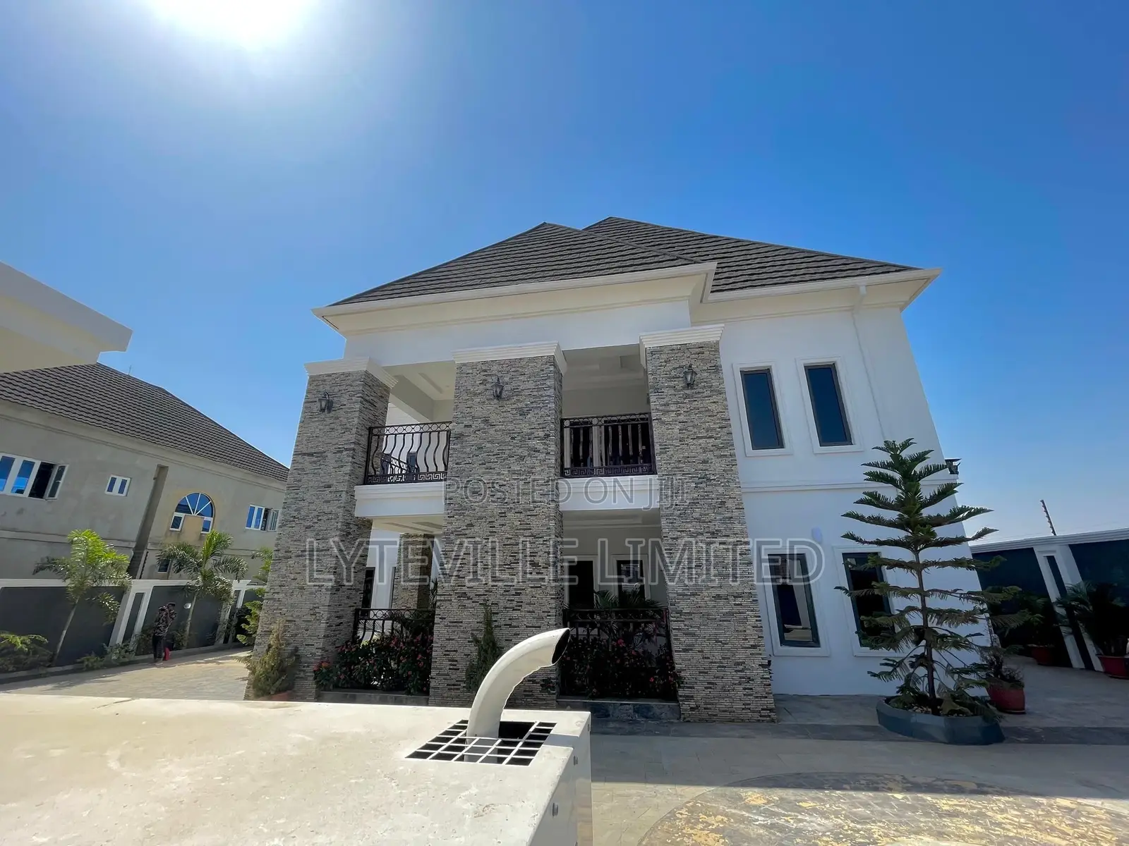 Furnished 7bdrm Duplex in Lokogoma for sale in Lokogoma