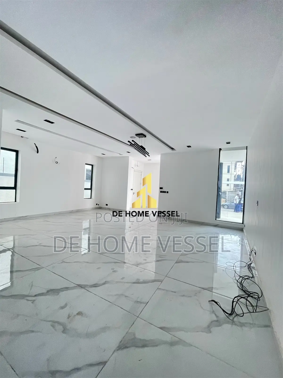 5bdrm Duplex in Lekki Phase 1 for sale in Lekki Phase 1