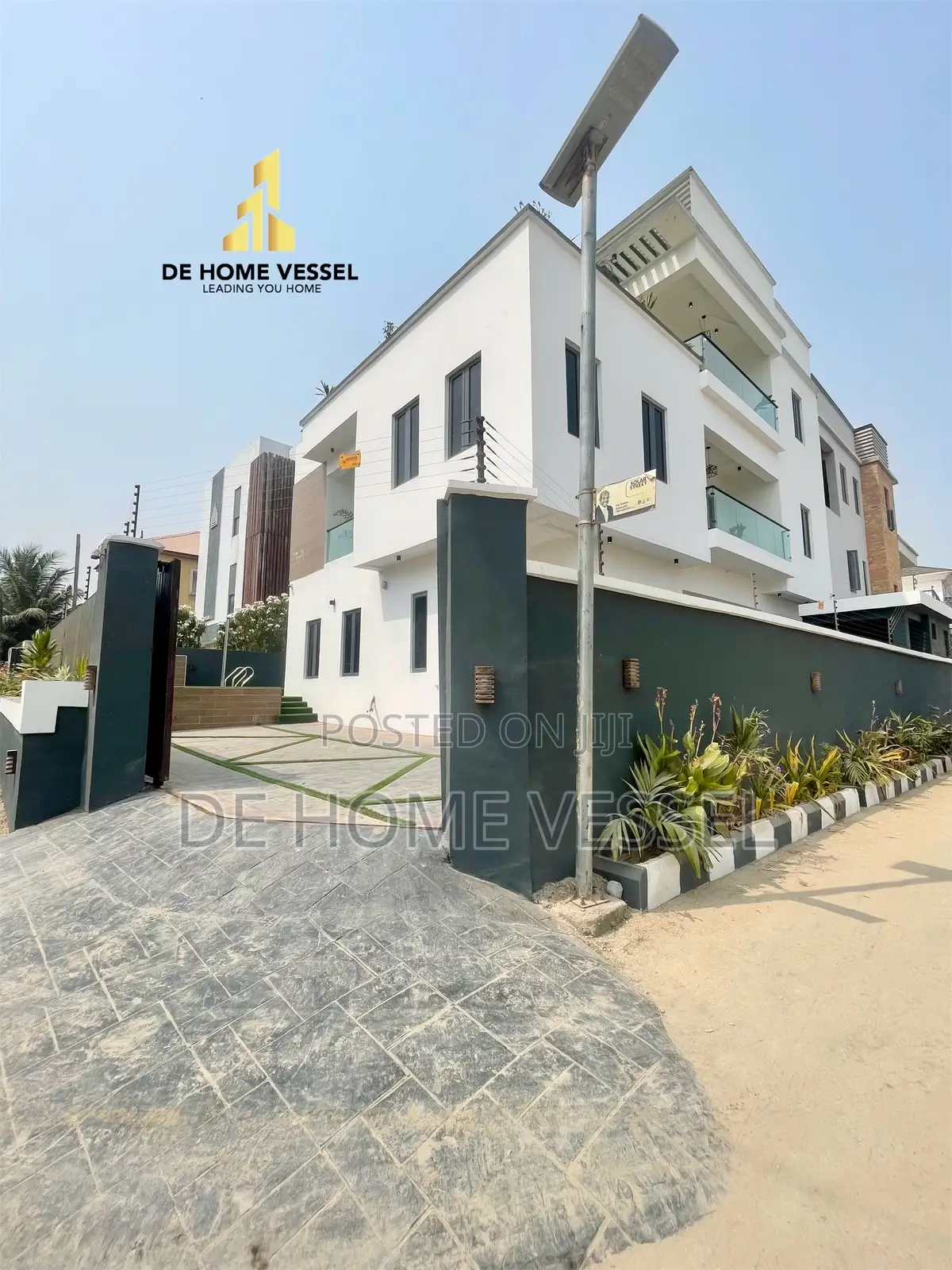 5bdrm Duplex in Ikate for sale in Ikate