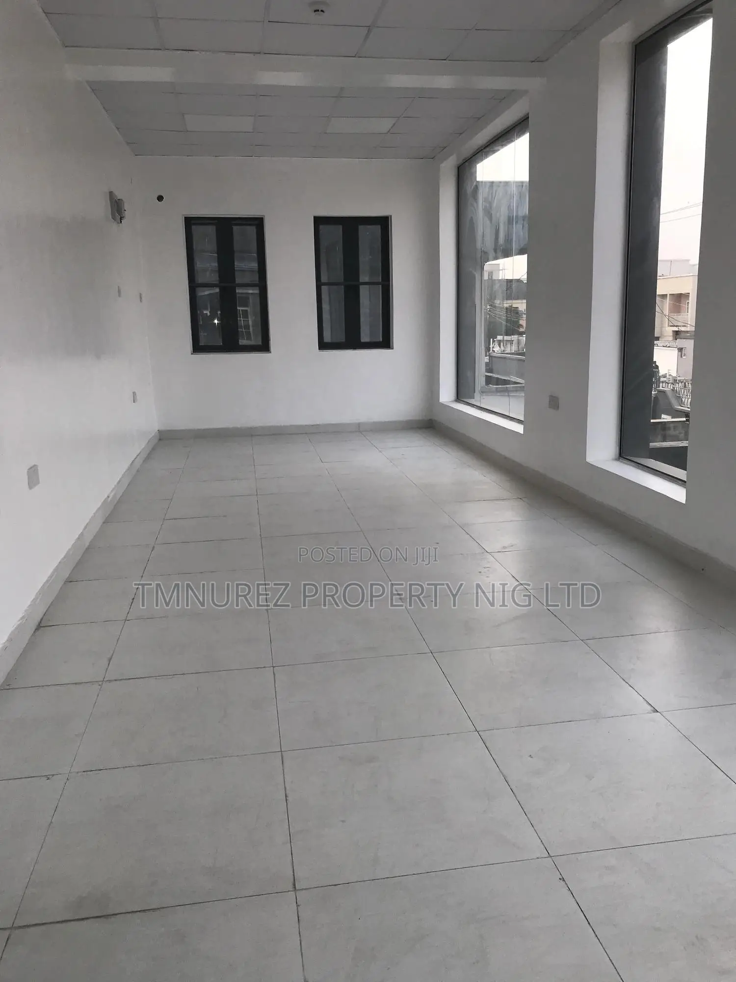 Shop Open Space for Rent at Lekki Phase1, in Lekki Phase 1
