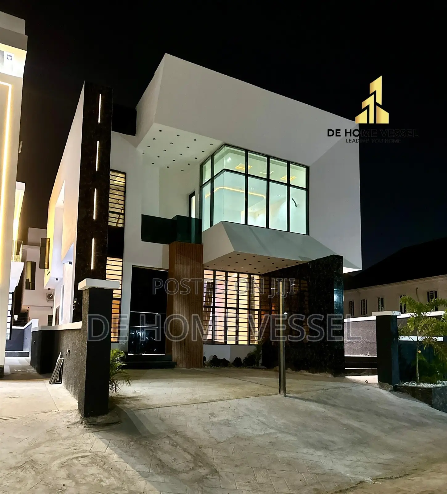 4bdrm Duplex in Lekki for sale in Lekki