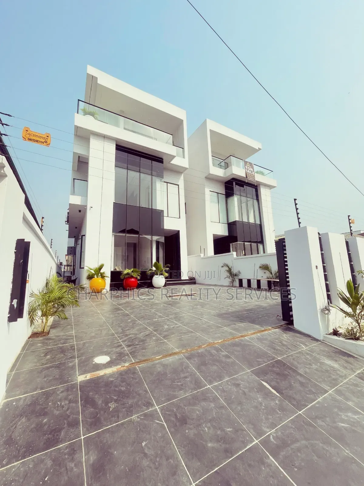 5bdrm Duplex in Idado for sale in Idado