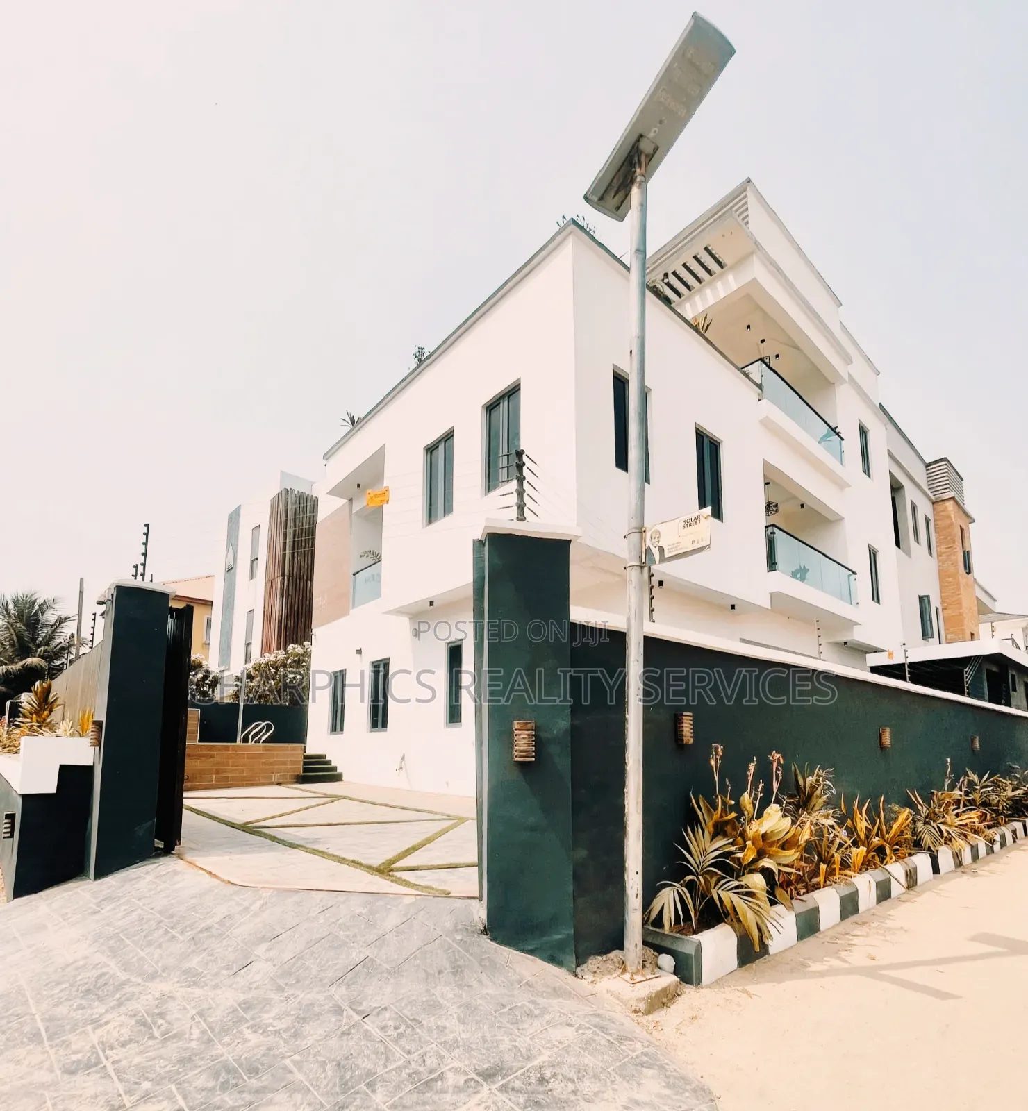 5bdrm Duplex in Ikate for sale in Ikate