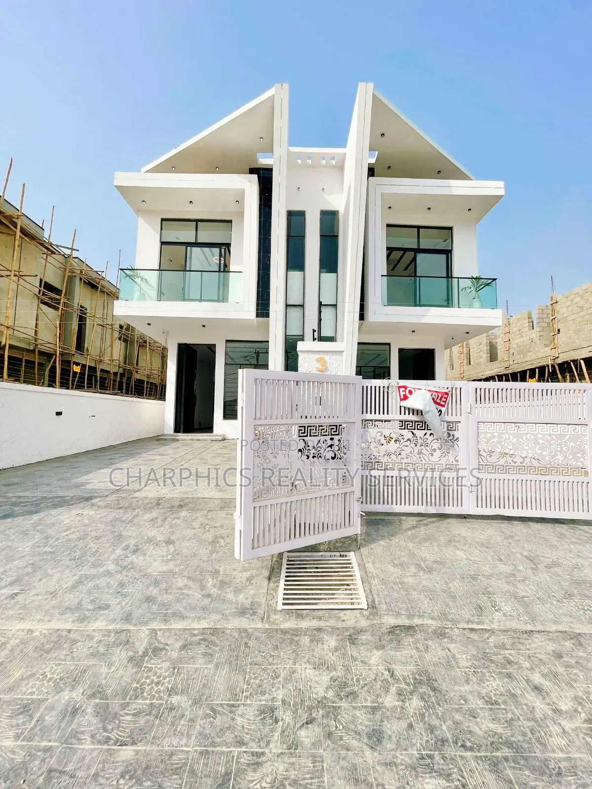 4bdrm Duplex in Ikota for sale in Ikota