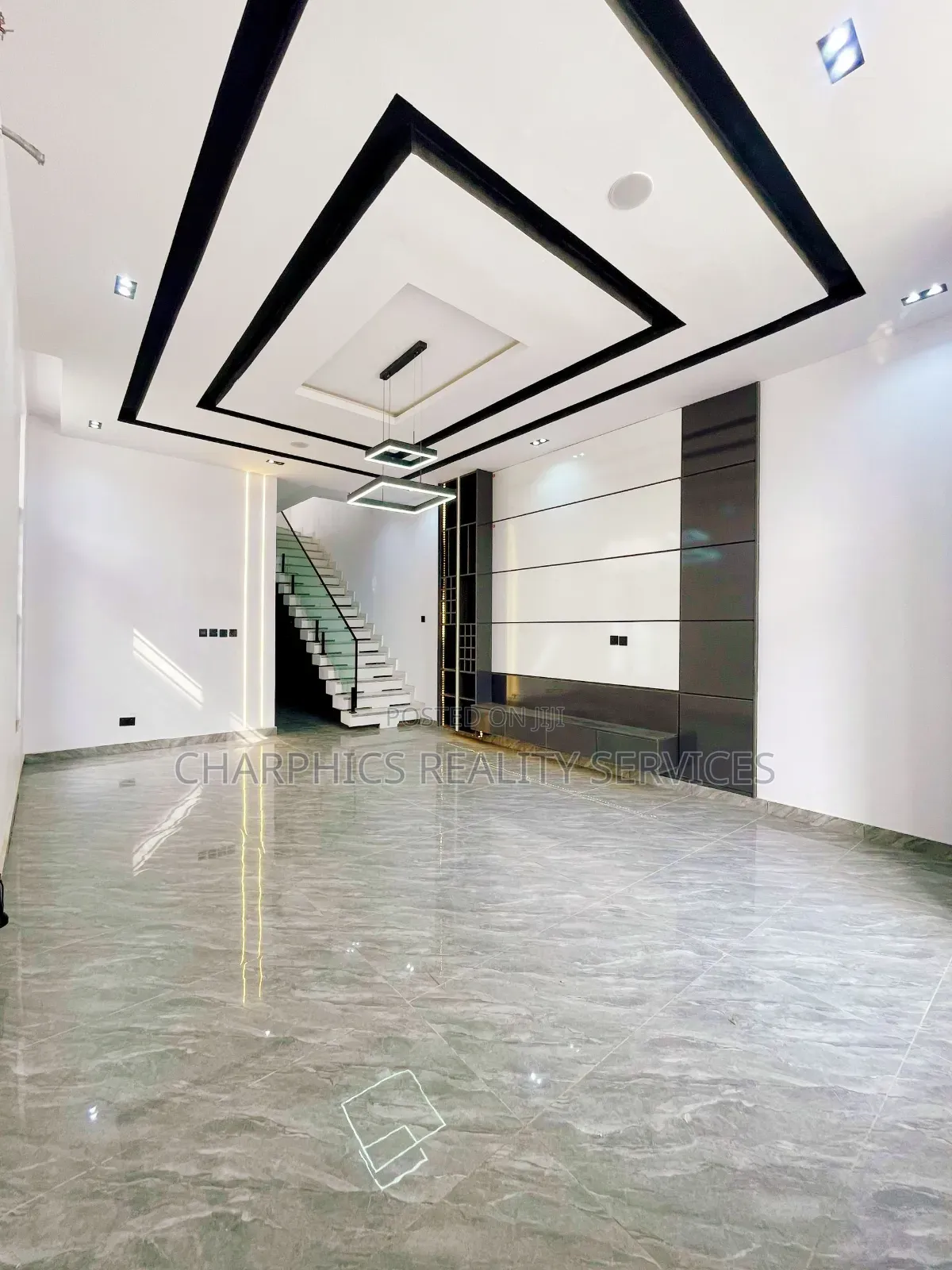 4bdrm Duplex in Ikota for sale in Ikota