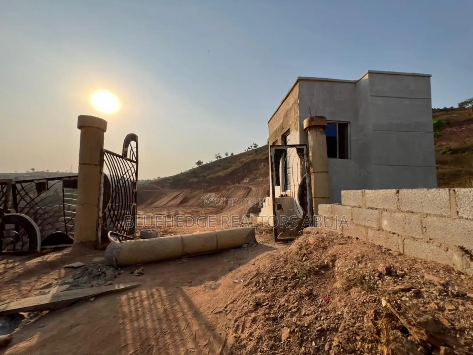 Well Located Land: 200sqm, 300sqm, 400sqm, 500sqm 1,000sqm in Karu