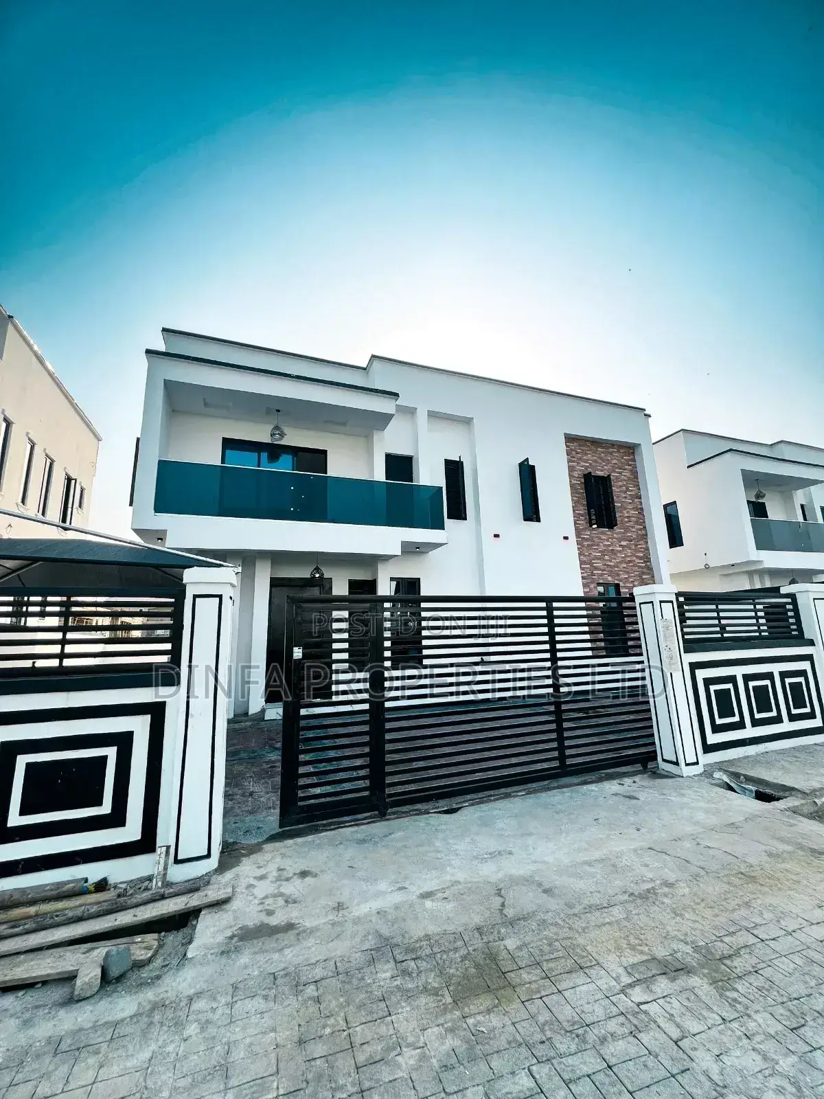 5bdrm Duplex in Lekki Palm City for sale in Off Lekki-Epe Expressway