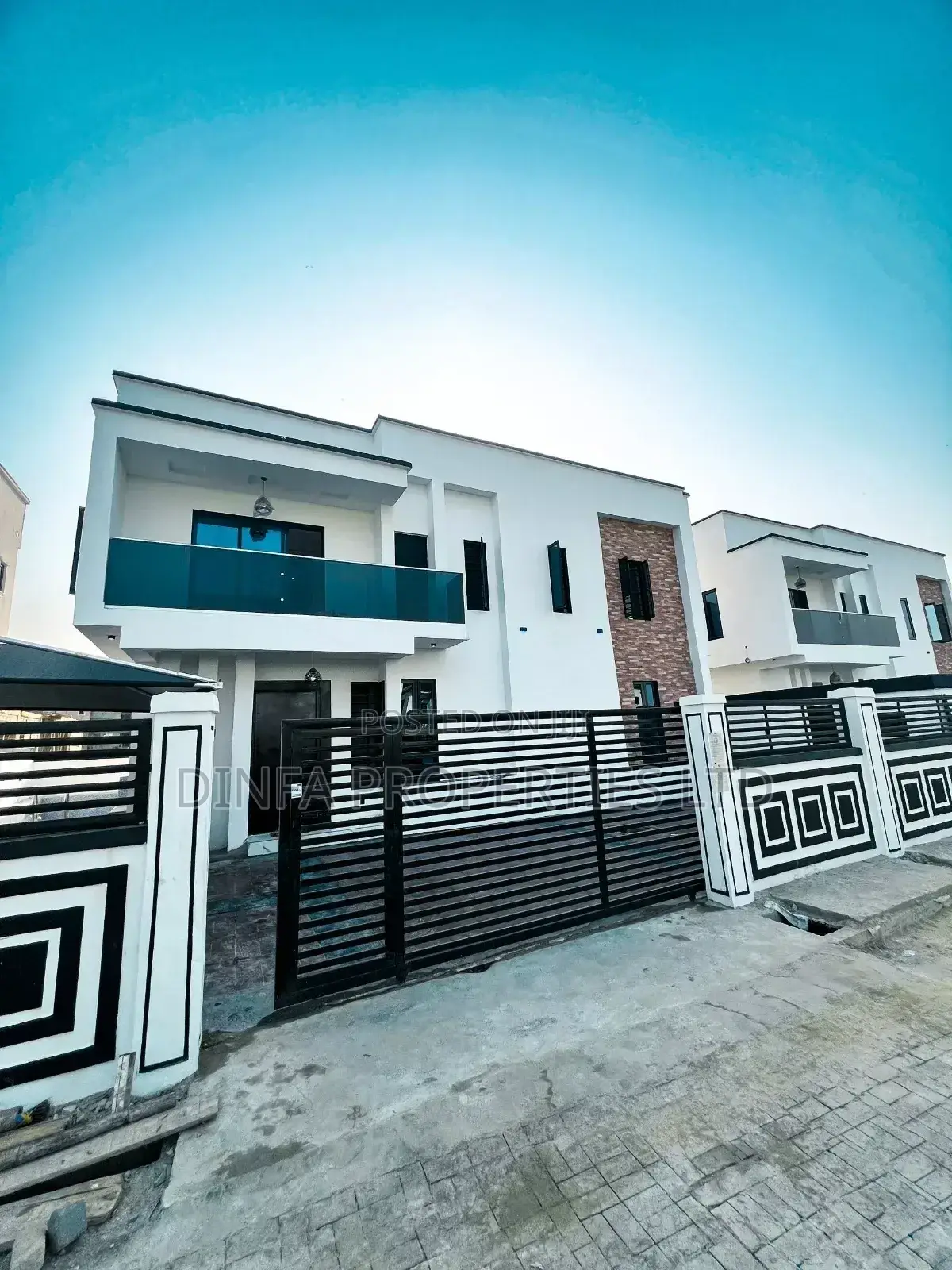 5bdrm Duplex in Lekki Palm City for sale in Off Lekki-Epe Expressway