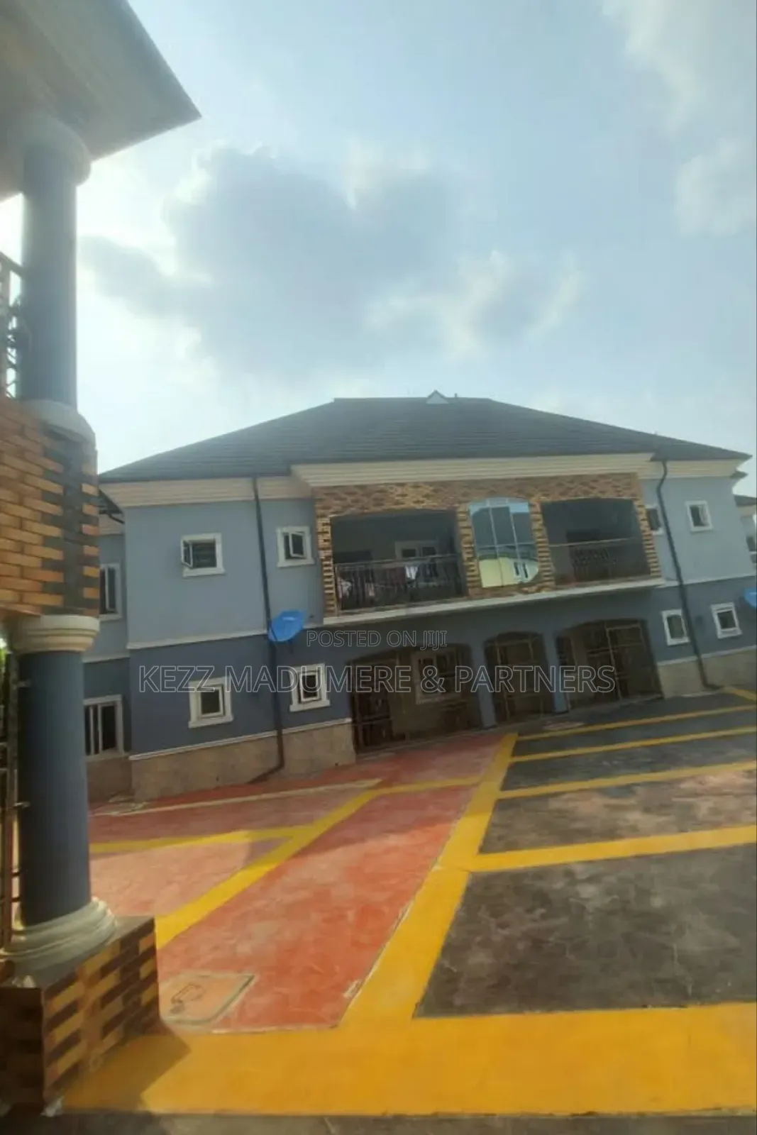 9bdrm Block of Flats in Gated Estate , Sars for sale in Port-Harcourt