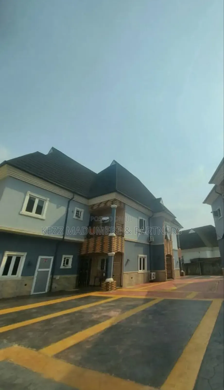 9bdrm Block of Flats in Gated Estate , Sars for sale in Port-Harcourt