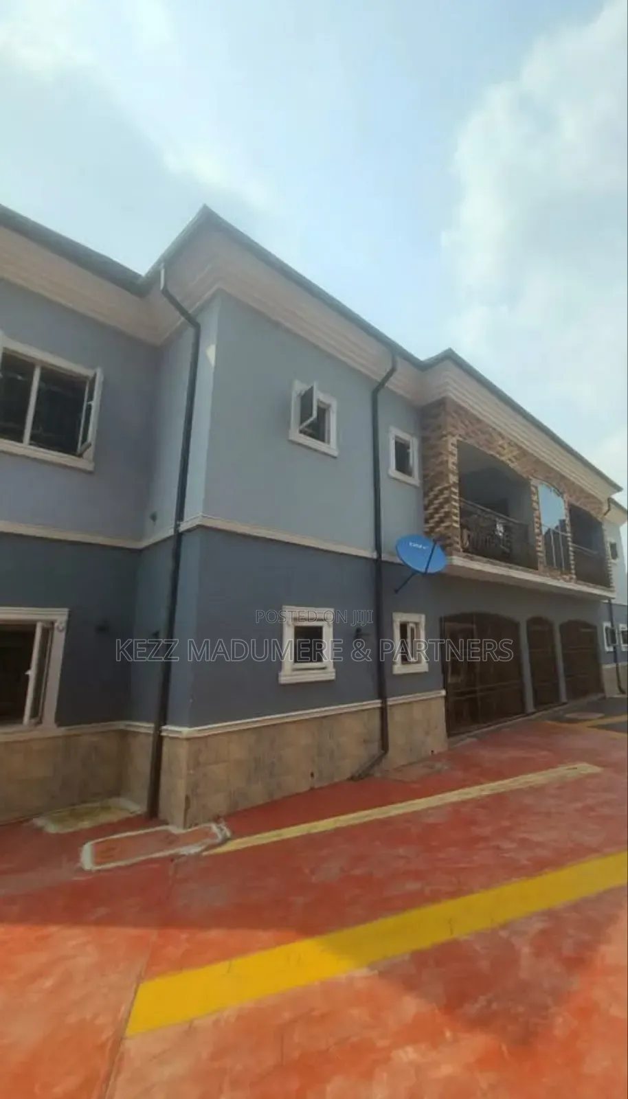 9bdrm Block of Flats in Gated Estate , Sars for sale in Port-Harcourt