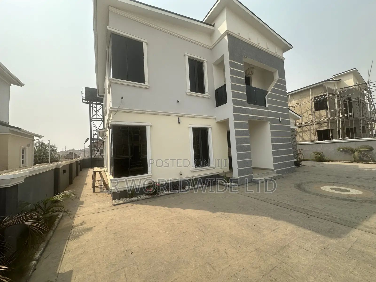 4bdrm Duplex in Lugbe District for sale in Lugbe District
