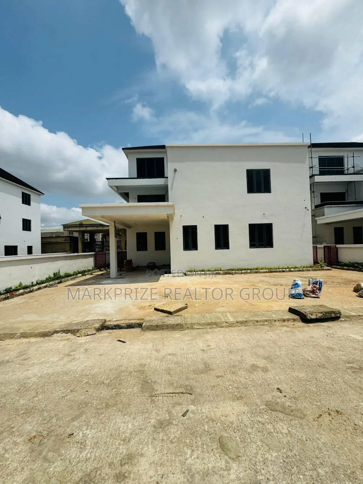 5bdrm Duplex in Ikeja Gra Lagos for sale in Ikeja GRA