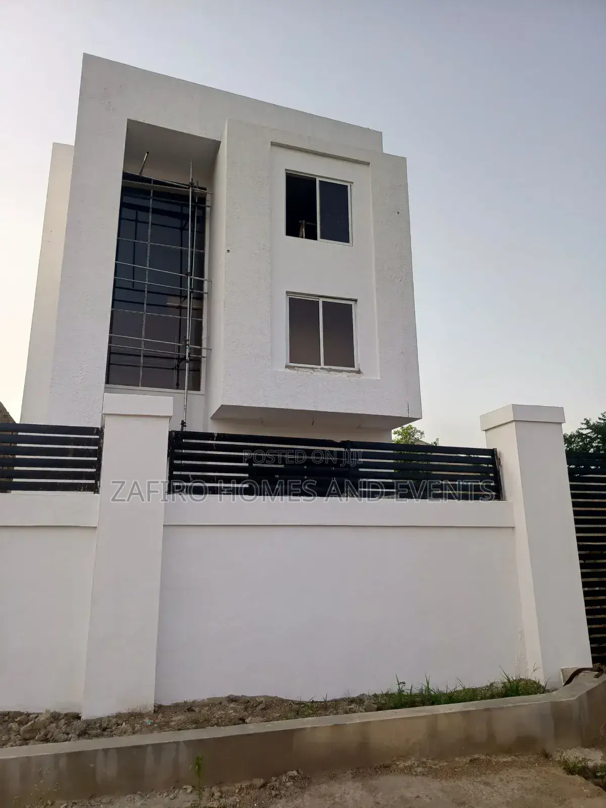 5bdrm Duplex in Kolapo Ishola Gra, for sale in Ibadan