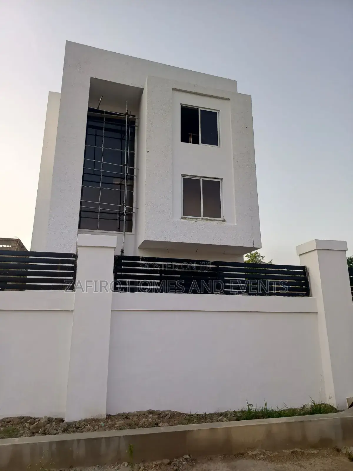 5bdrm Duplex in Kolapo Ishola Gra, for sale in Ibadan
