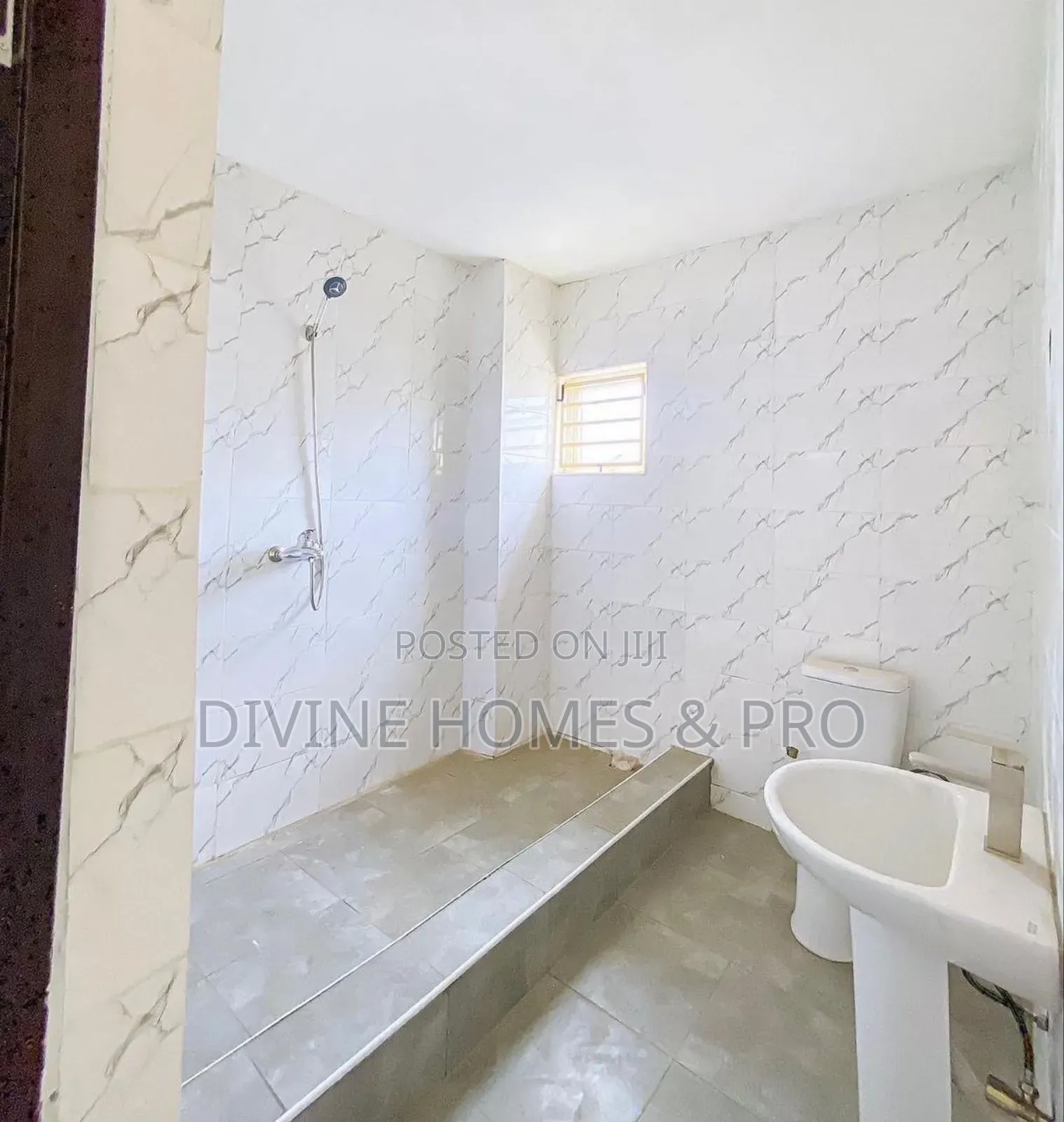 4bdrm Duplex in Life Camp for sale in Life Camp