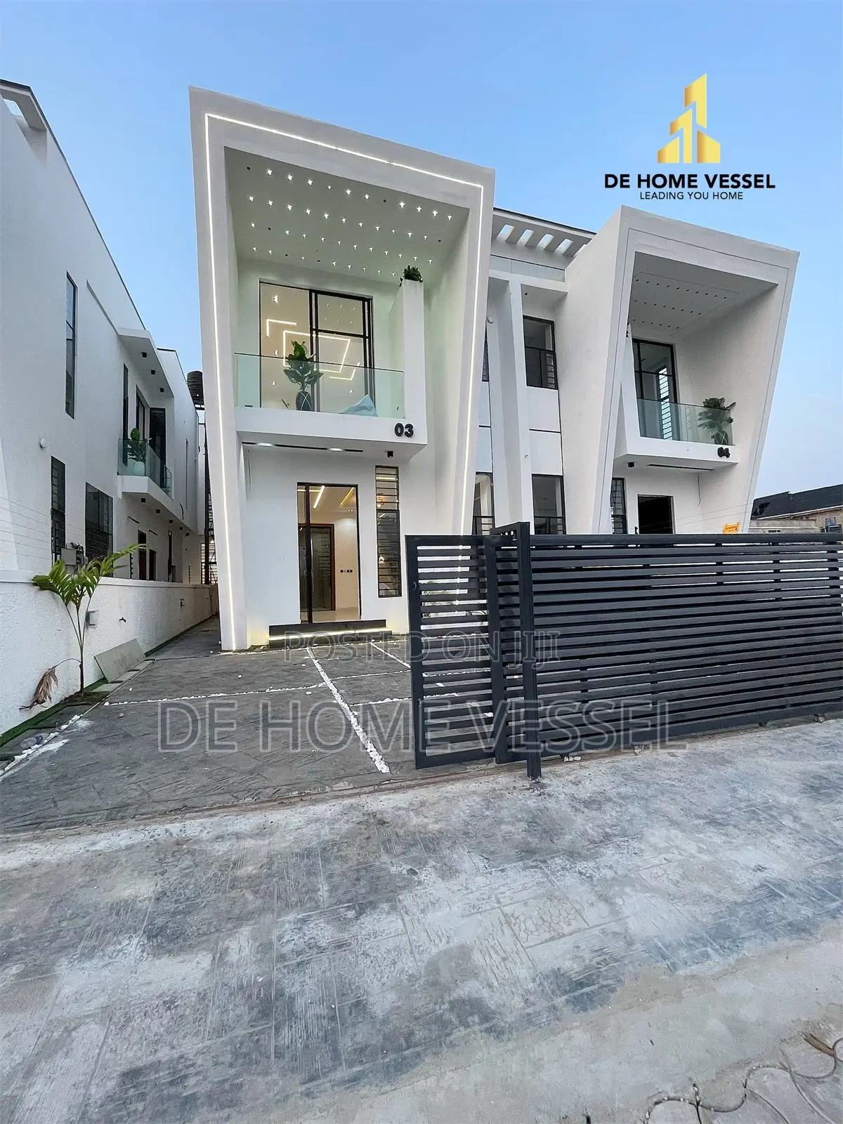 4bdrm Duplex in Ikota for sale in Ikota