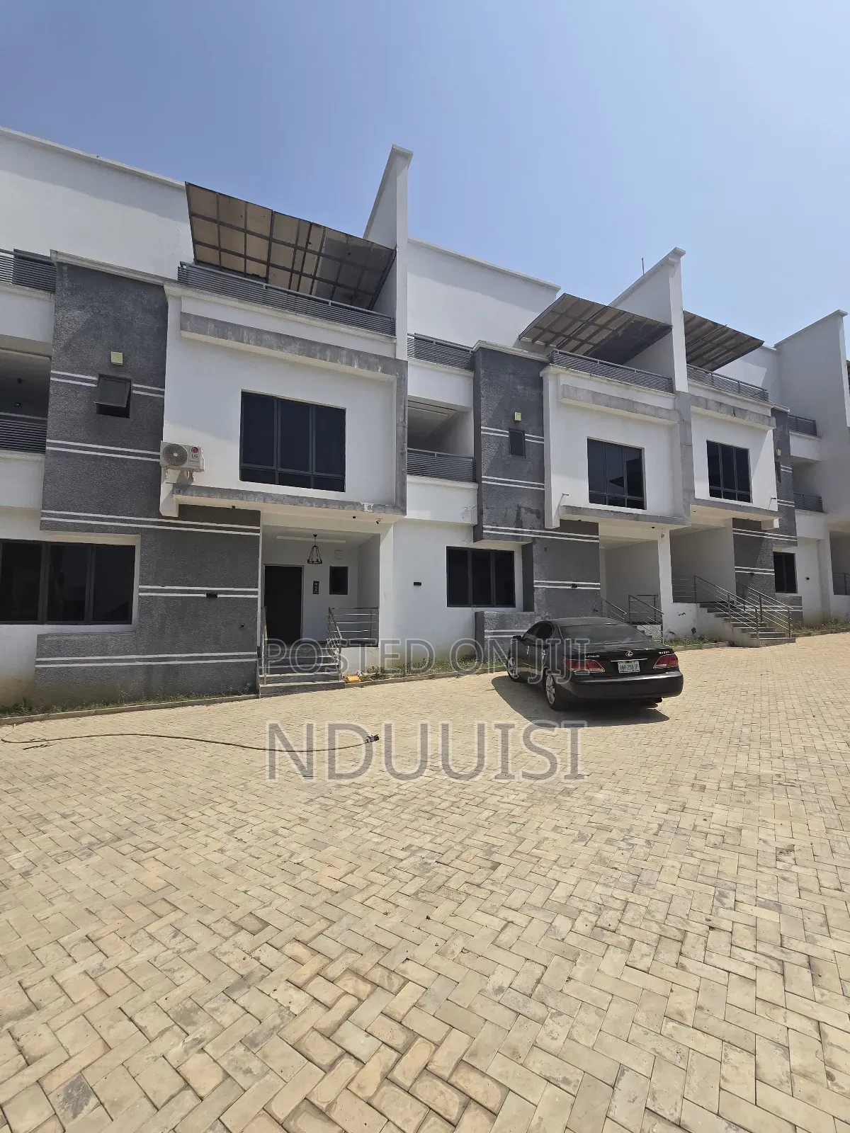 5bdrm Duplex In Guzape District For Sale in Guzape District