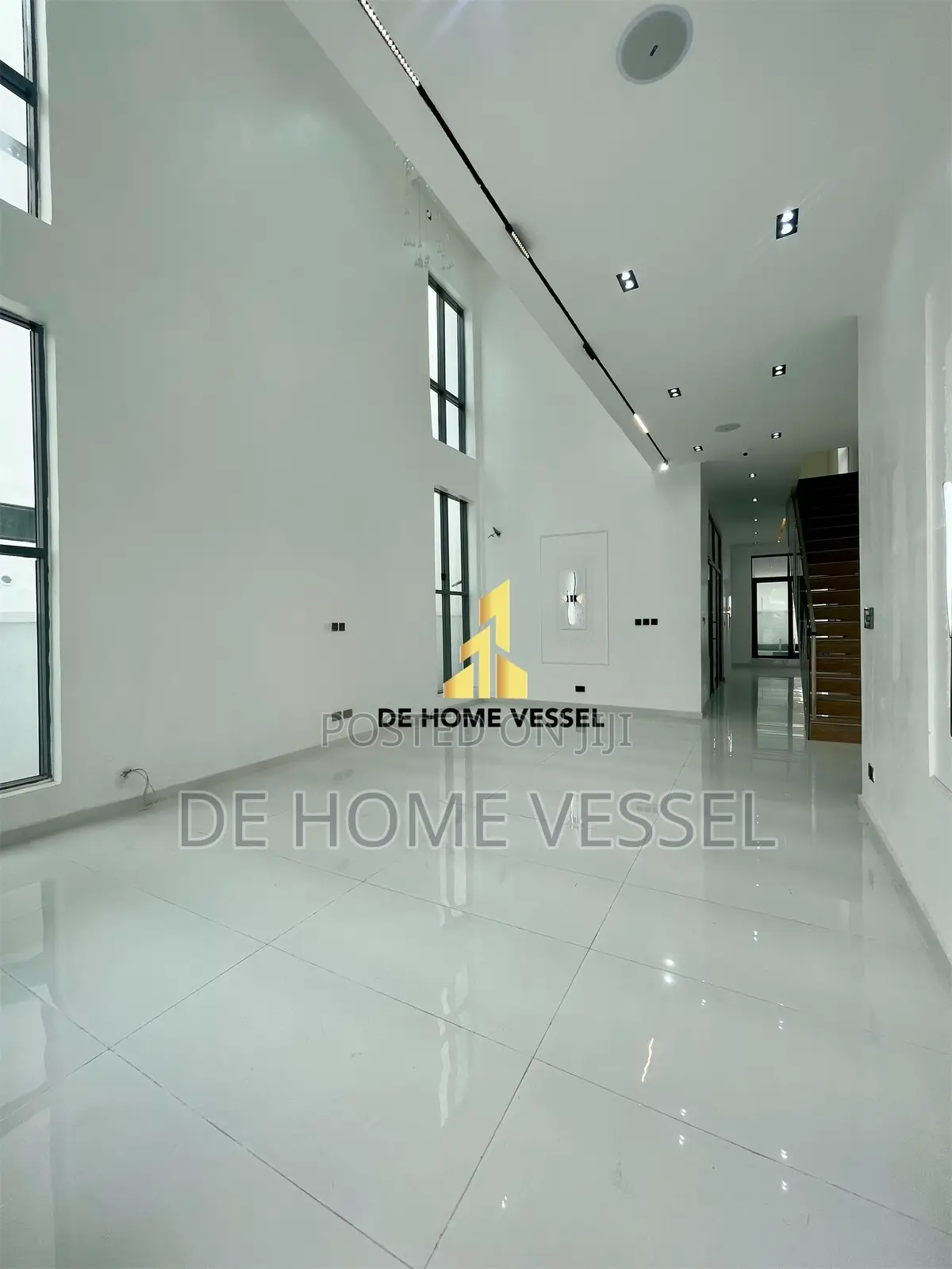 5bdrm Duplex in Osapa london for sale in Osapa london