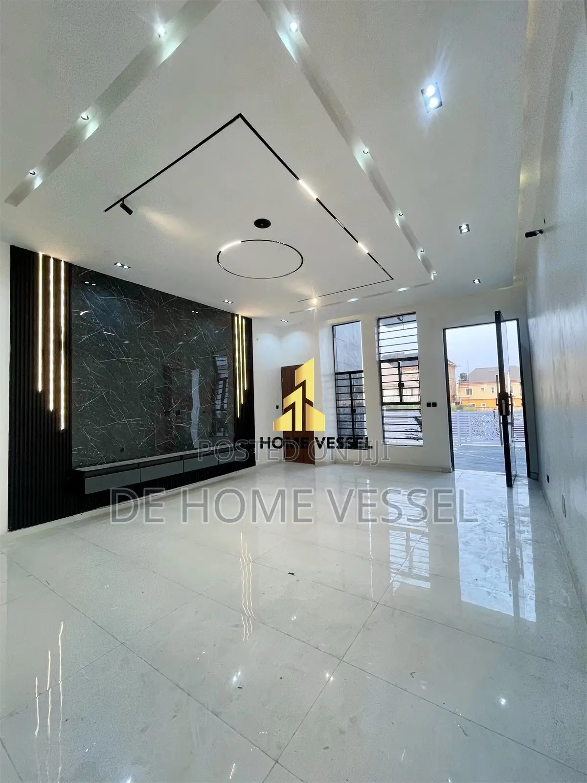 4bdrm Duplex in Ikota for sale in Ikota