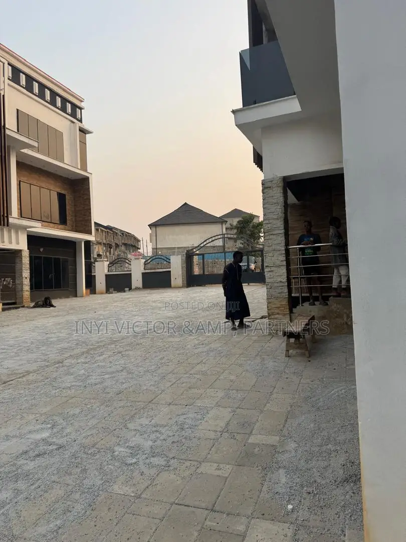 Furnished 5bdrm Block of Flats in Karmo, F.C.T Abuja. for sale in Karmo