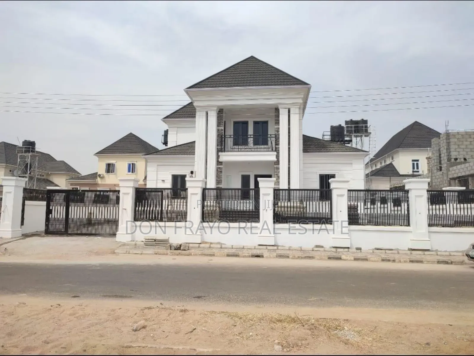 5bdrm Duplex in River Park Estate, Lugbe District for sale in Lugbe District