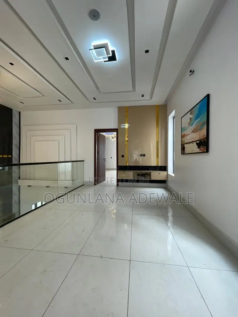 5bdrm Duplex in Lekki, Ajah for sale in Ajah