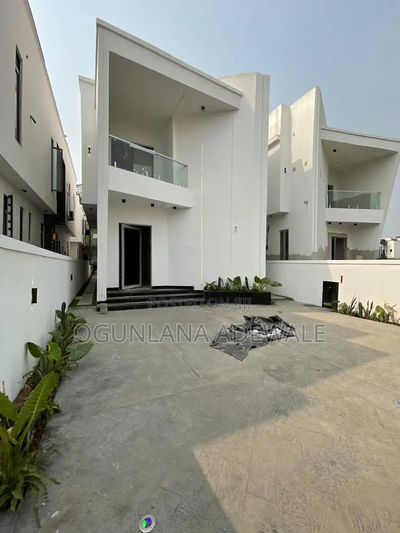 5bdrm Duplex in Lekki, Ajah for sale in Ajah