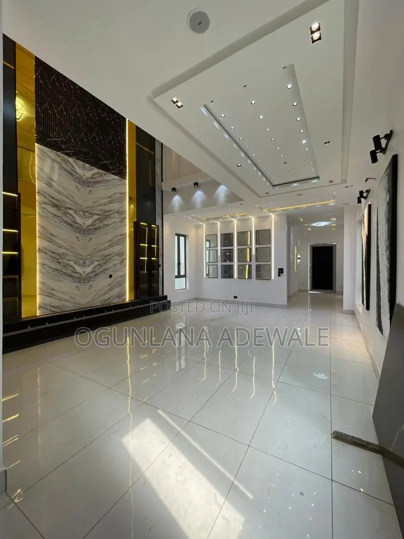 5bdrm Duplex in Lekki, Ajah for sale in Ajah