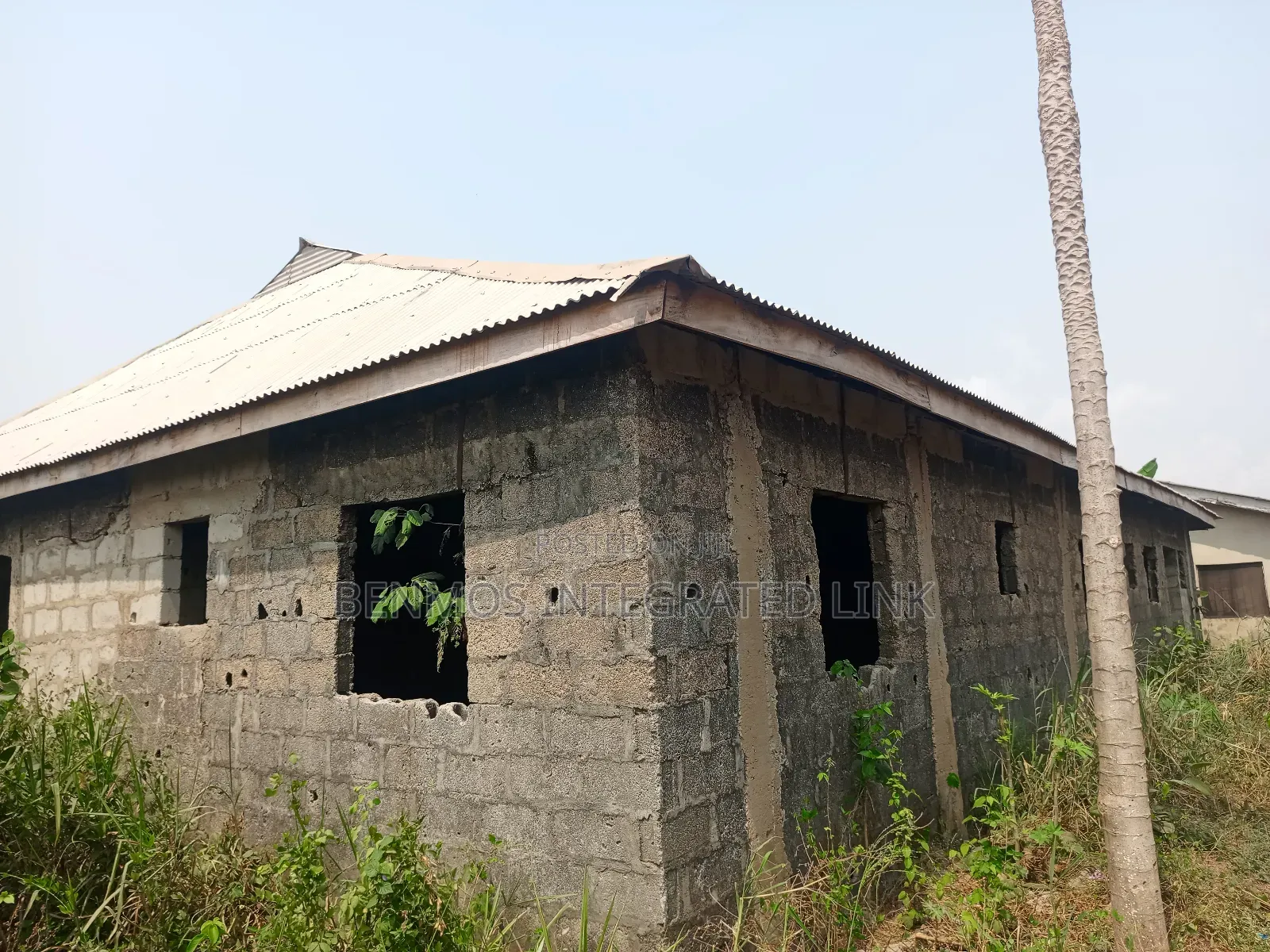 6bdrm House in Agunfoye Igbogbo, Ikorodu for sale in Ikorodu