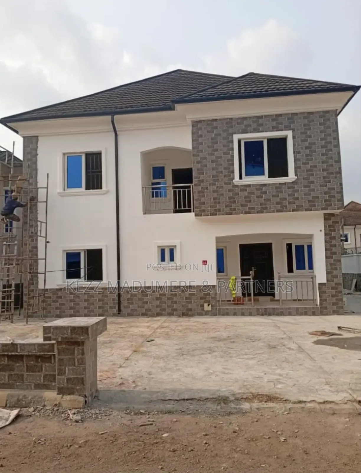 7bdrm Duplex in Institutional Layout for sale in Owerri