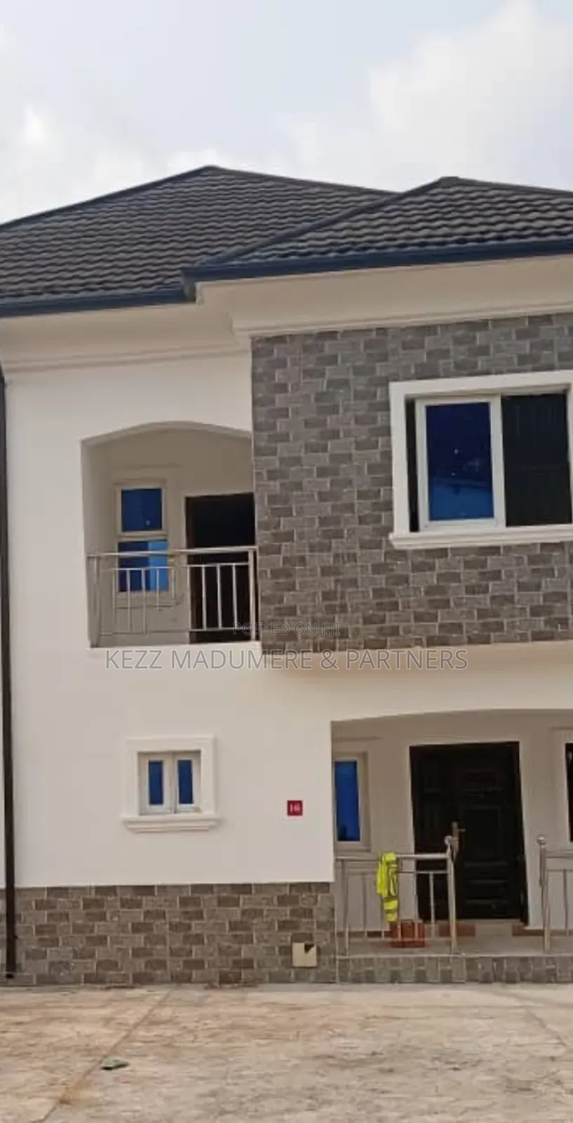 7bdrm Duplex in Institutional Layout for sale in Owerri