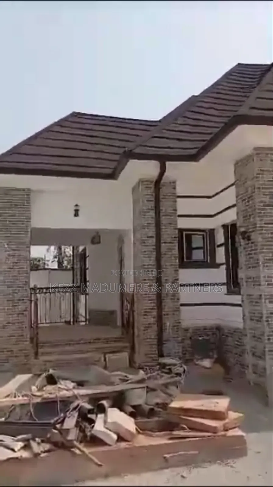 3bdrm Bungalow in Off Road Safety , for sale in Owerri