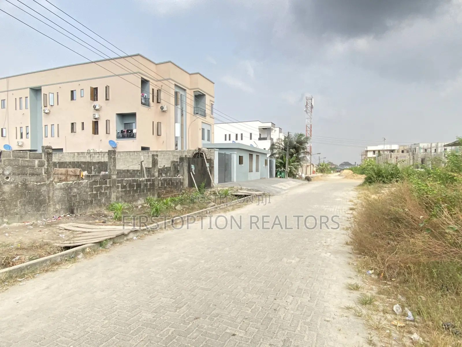 ! 1299sqm Cornerpiece Land With Cofo at Lekki Scheme2 Ajah in Ajah