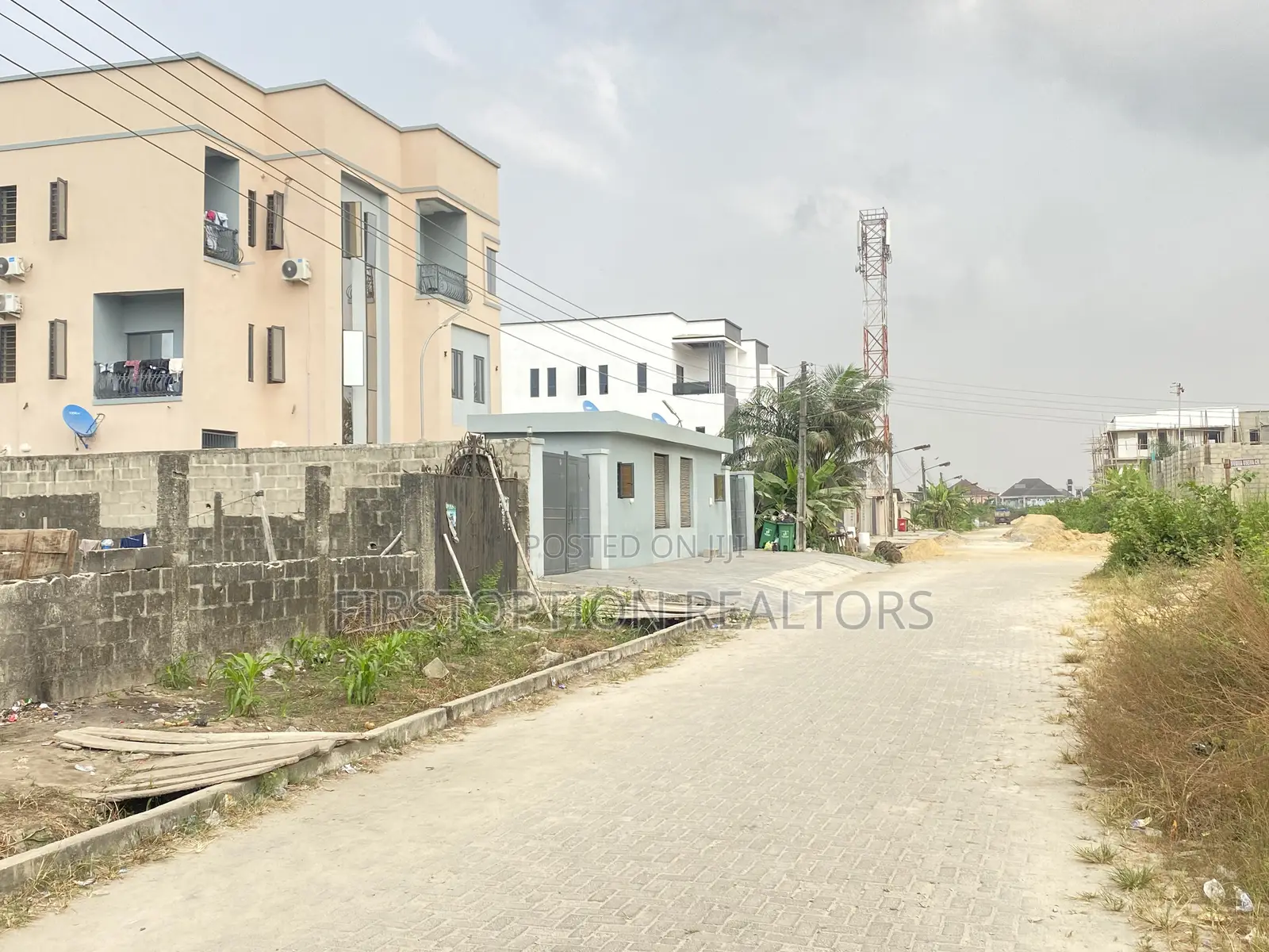 ! 1299sqm Cornerpiece Land With Cofo at Lekki Scheme2 Ajah in Ajah