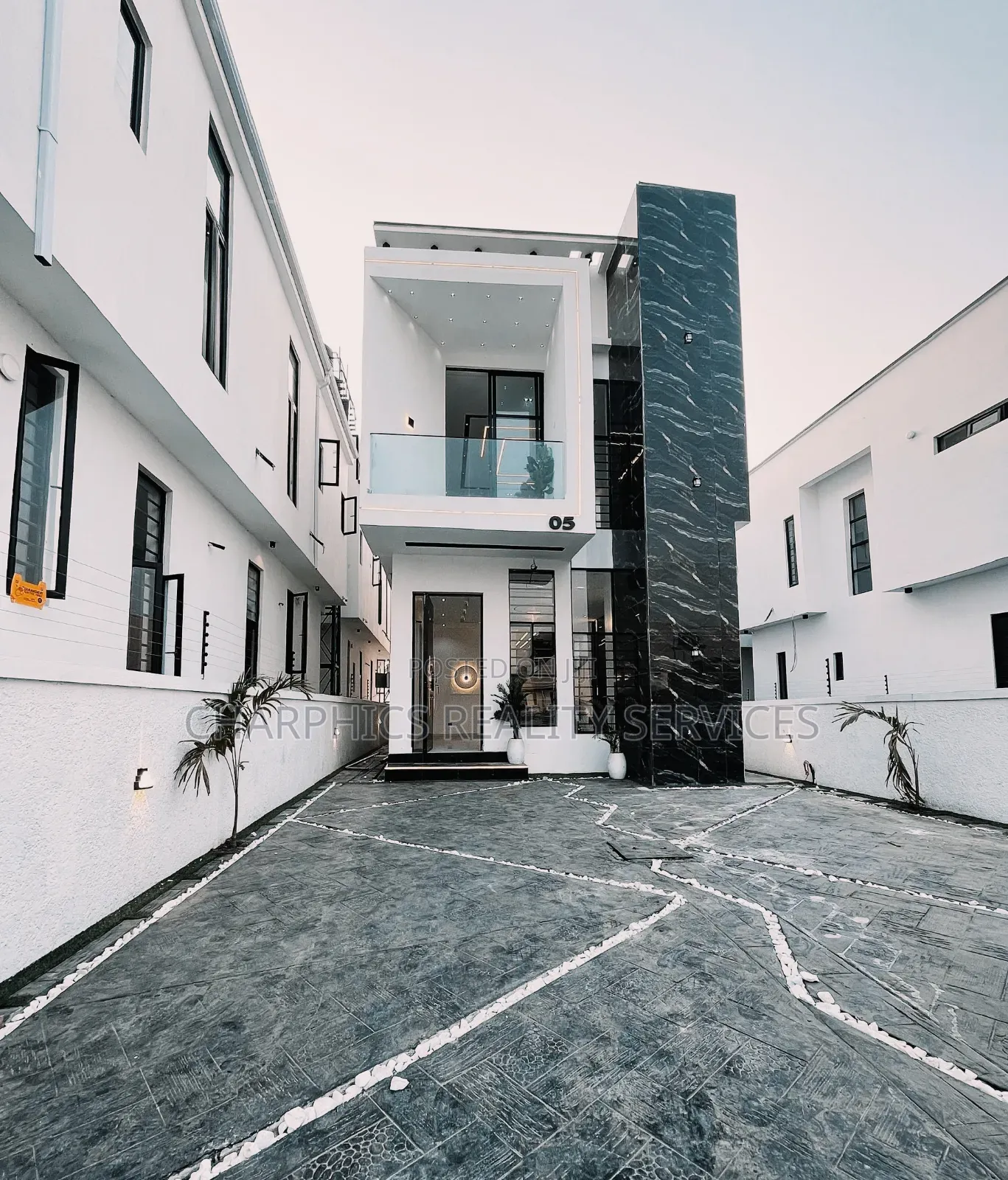 4bdrm Duplex in Lekki for sale in Lekki