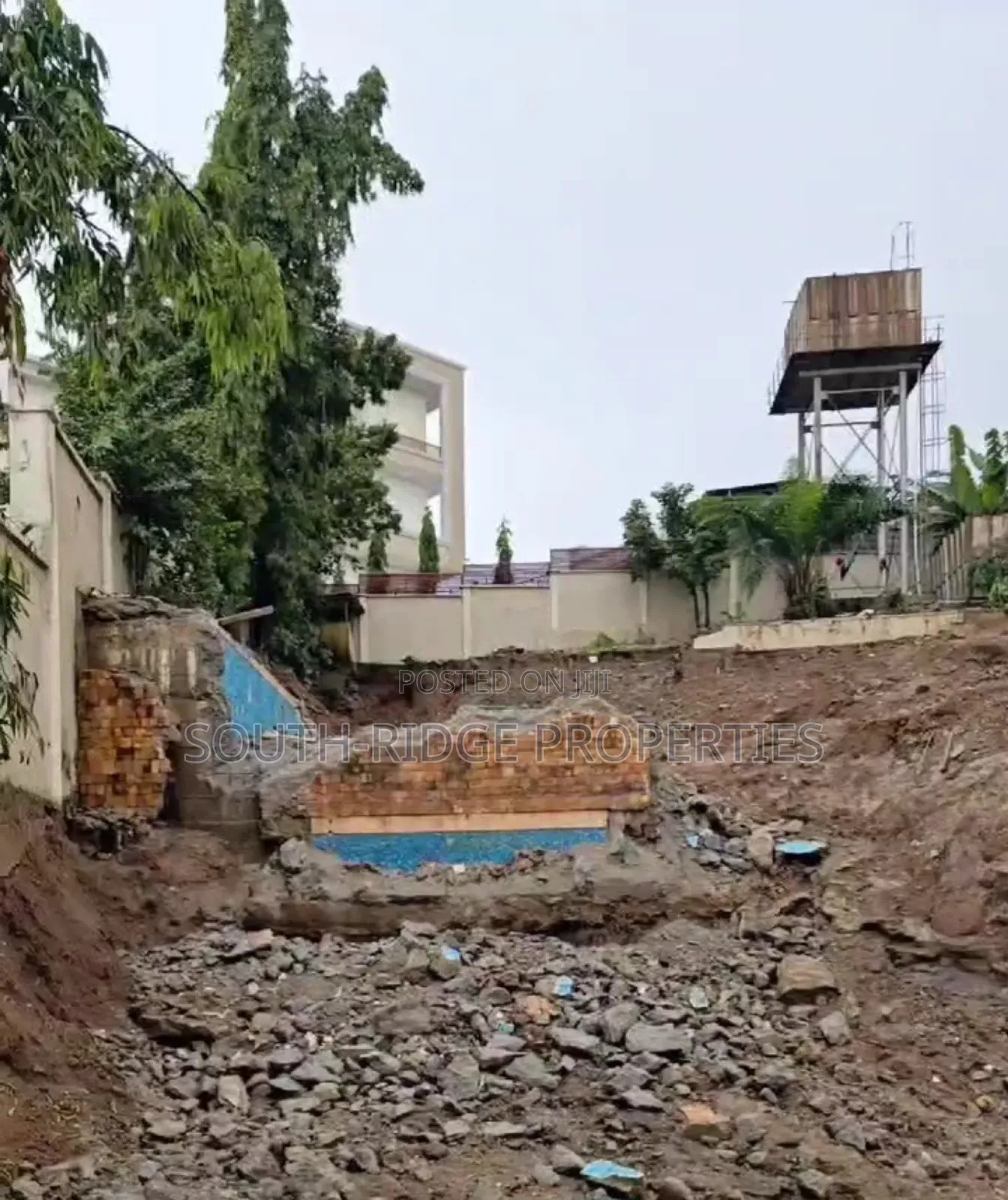 2,818.02m2 Residential Land With an Old Building in Maitama