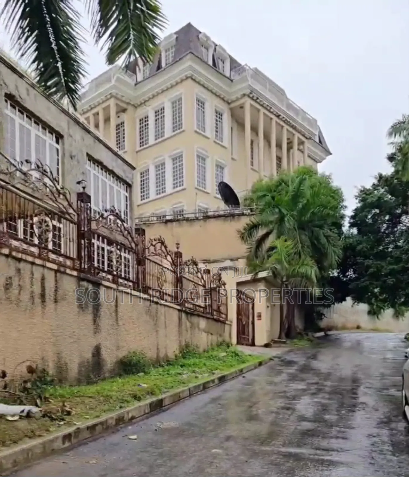 2,818.02m2 Residential Land With an Old Building in Maitama