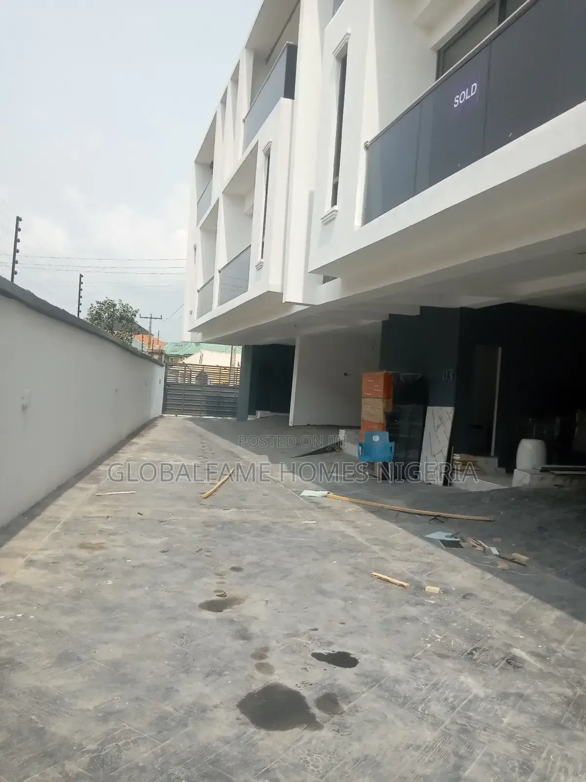 5 Bedroom Duplex Terrace in Lakowe