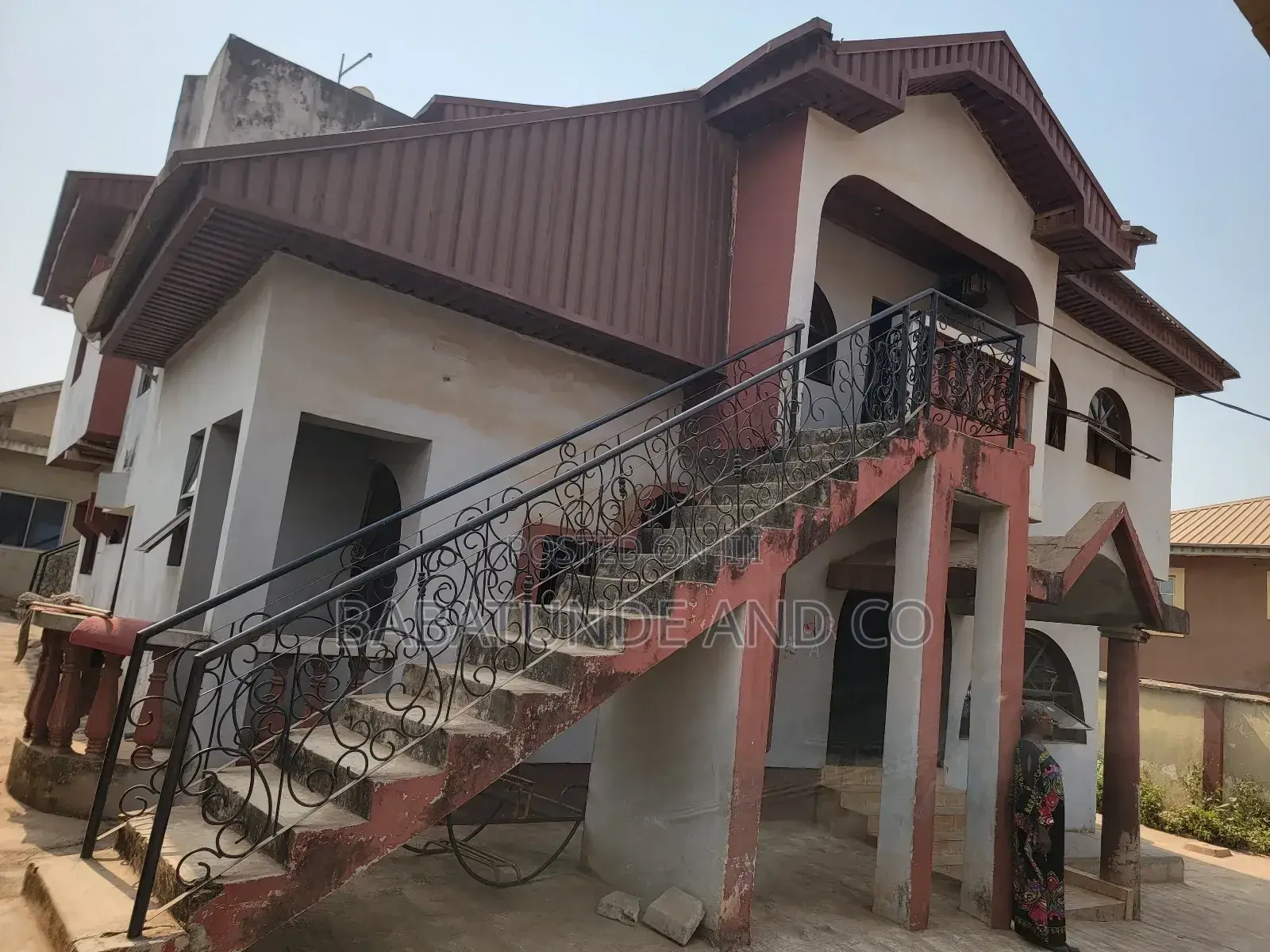 4bdrm Block of Flats in Ologuneru for sale in Ologuneru