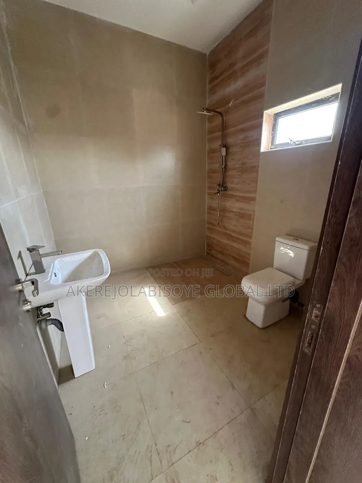 3bdrm Block of Flats in In An Estate for rent in Life Camp