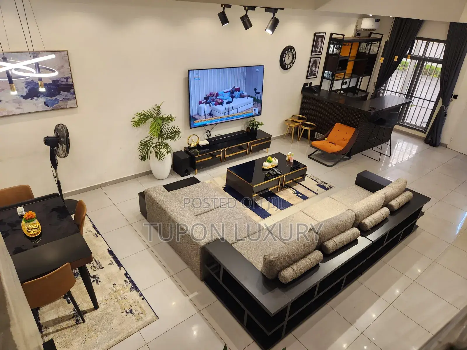 Luxury Exclusive 4bedroom Waterfront Duplex in Lekki in Lekki Phase 1