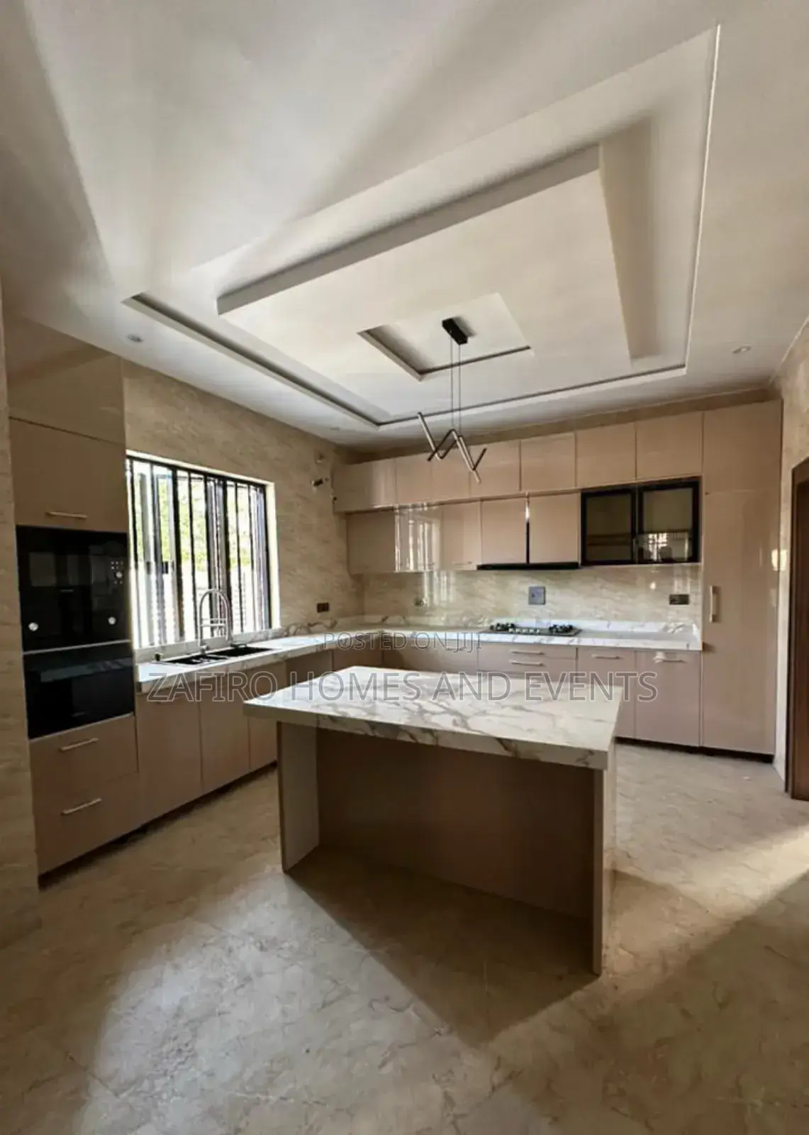 4bdrm Duplex in Link Reservation for sale in Ibadan