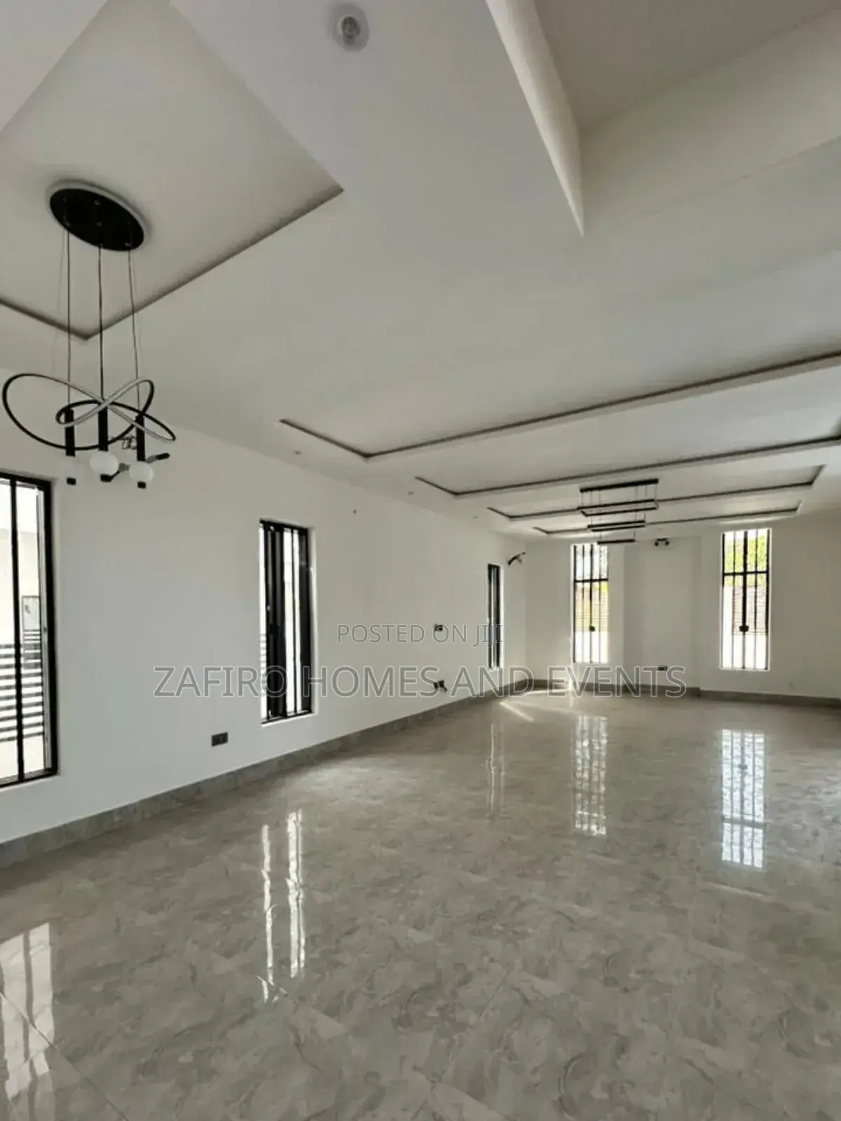 4bdrm Duplex in Link Reservation for sale in Ibadan