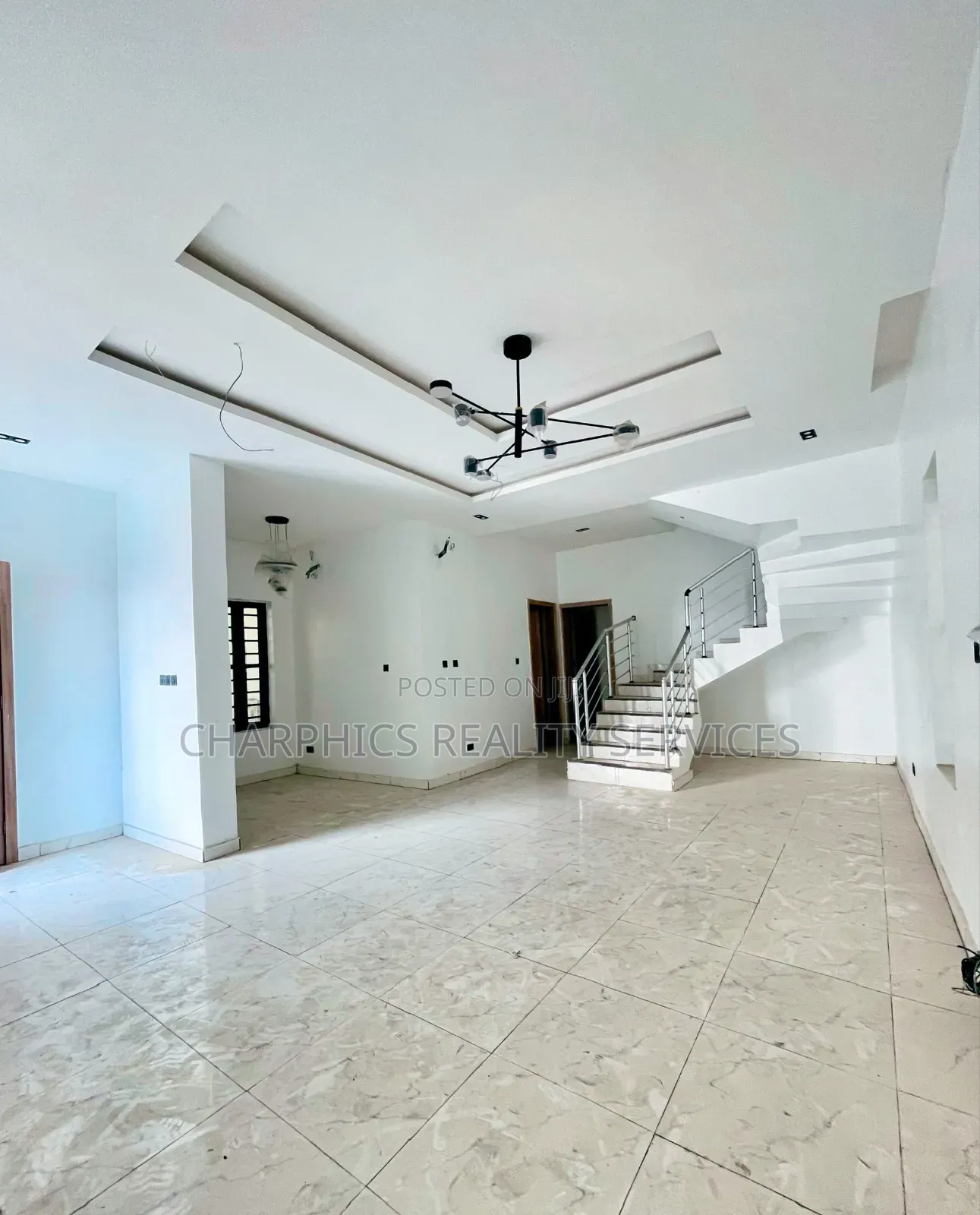 5bdrm Duplex in Lekki for sale in Lekki