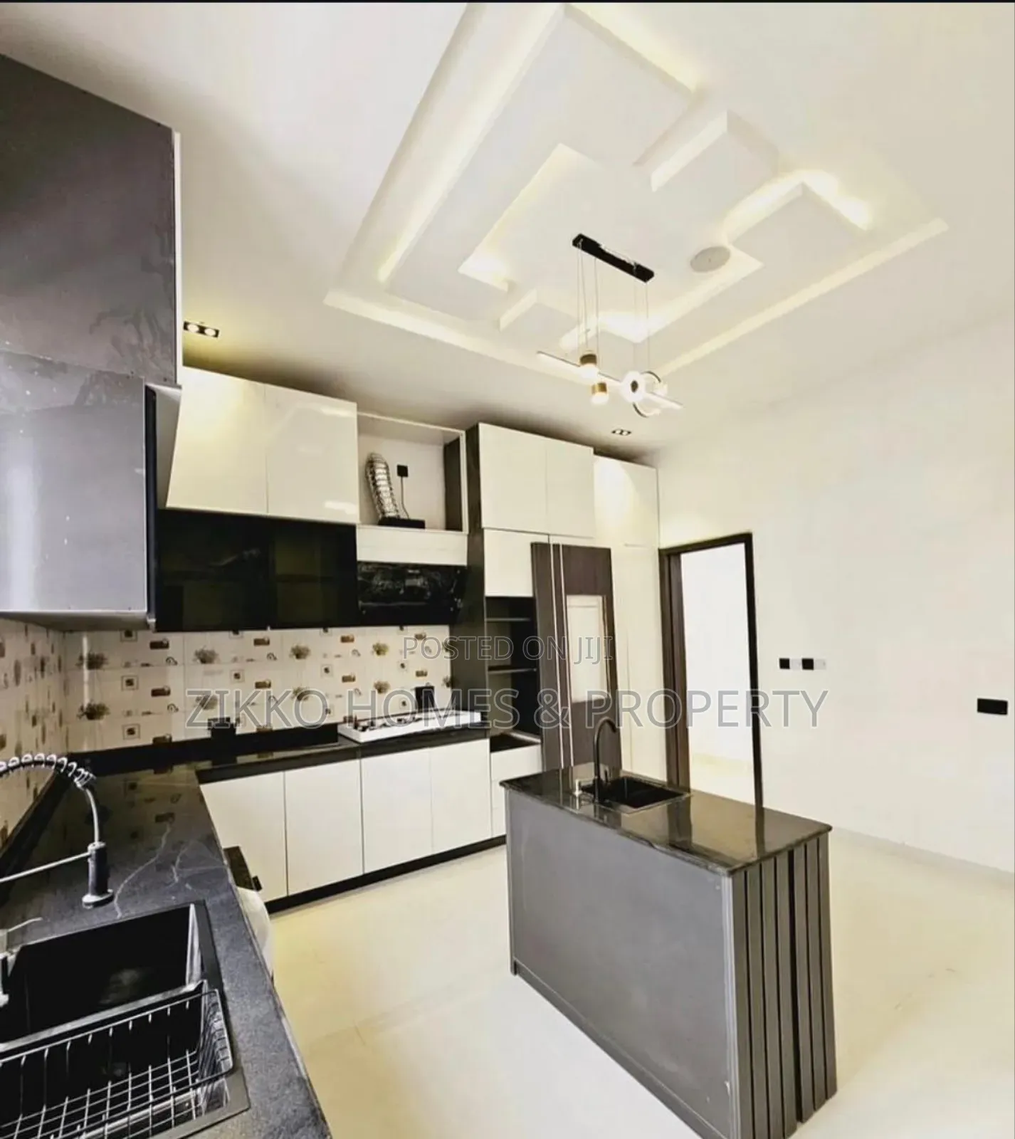 5bdrm Duplex in Ajah for sale in Ajah